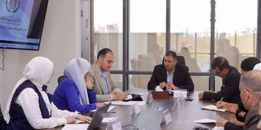 محافظ دمياط يتابع مشروعات الخطة الاستثمارية لمديرية التموين