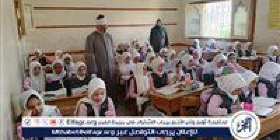 رئيس منطقة سوهاج الأزهرية يتفقد معهد فتيات لمتابعة انتظام الدراسة
