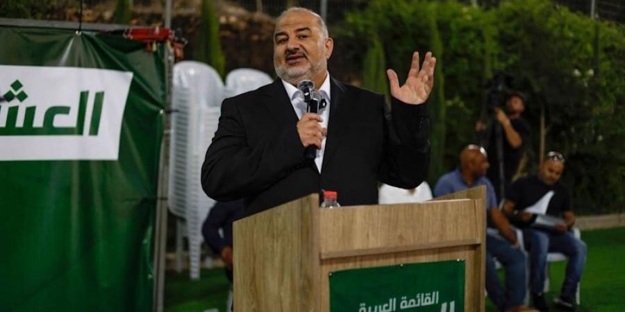 منصور عباس يدعو فلسطينيي الداخل لدعم معسكر التأثير والتغيير… وآيزنكوت لا يريد عربا في ائتلافه