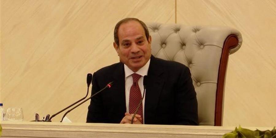 السيسي يقود جهود رفع الوعي والحفاظ على الدولة ومؤسساتها.. سلاح مصر في مواجهة ما يُحاك ضدها.. رسائل رئاسية متكررة لتحصين الجبهة الداخلية وإدراك حقيقة التحديات.. والدعوة للعمل والفهم والصبر