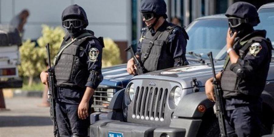 ضبط مصانع لتعبئة وتداول منتجات مجهولة المصدر في 3 محافظات