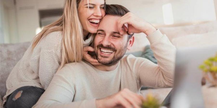 طرق تجديد المودة بين الزوجين وسط روتين الحياة اليومية