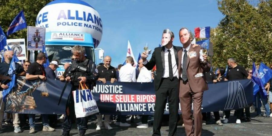 الحكومة الفرنسية تعرض مشروع ميزانية 2027 وسط ديون قياسية