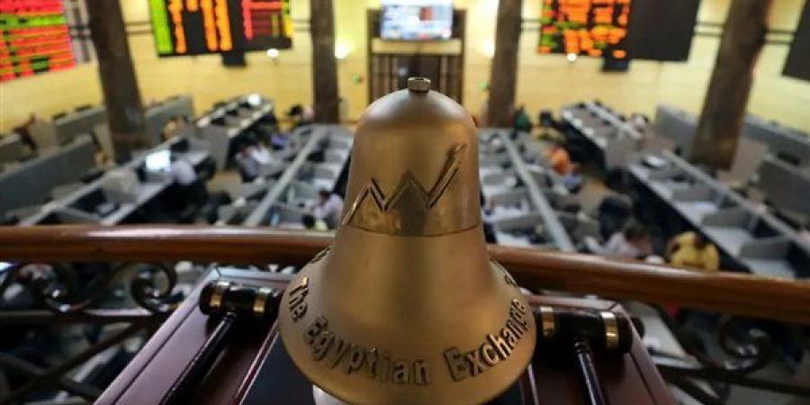 أخبار الاقتصاد اليوم: 10 قطاعات تتصدر تداولات البورصة خلال الأسبوع.."عبور لاند" ترفع أسعار 9 أصناف من الجبن.. مواصفات هاتف سامسونج Galaxy A08