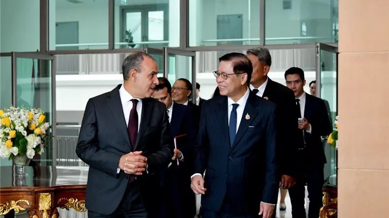 نائب رئيس الوزراء ووزير الخارجية التايلندي يعقد غداء عمل على شرف وزير الخارجية مع قيادات كبرى الشركات التايلاندية