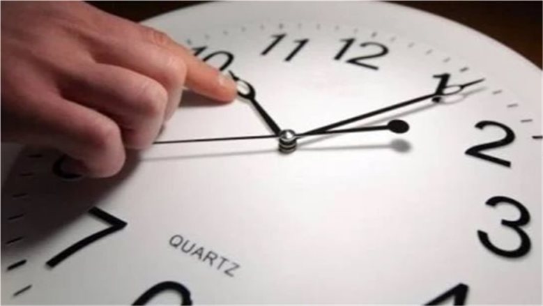 موعد تغيير الساعة للتوقيت الشتوي 2026.. متى تؤخر الساعة 60 دقيقة؟