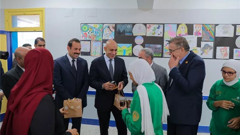 جولة تفقدية لوزير التعليم بمدرسة "مستقبل مصر" المصرية الإيطالية للتكنولوجيا التطبيقية بالإسماعيلية