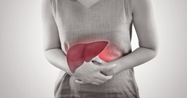 4 علامات جسدية قد تكشف مشكلات الكبد.. لا تتجاهلها
