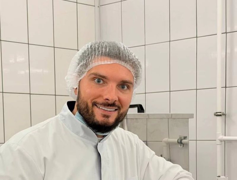 أخصائي أمراض صدر يحذر من أعراض الارتجاع الصامت: الكحة المستمرة وبحة الصوت أبرز العلامات