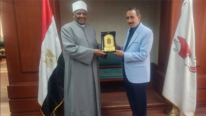 رئيس«مصالحات الأزهر» ومحافظ سوهاج يبحثان تكثيف الجهود لإعلان المحافظة خالية من الثأر