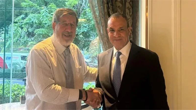 وزير الخارجية يلتقي رئيس مجلس إدارة إحدى كبرى شركات الضيافة والسياحة التايلاندية