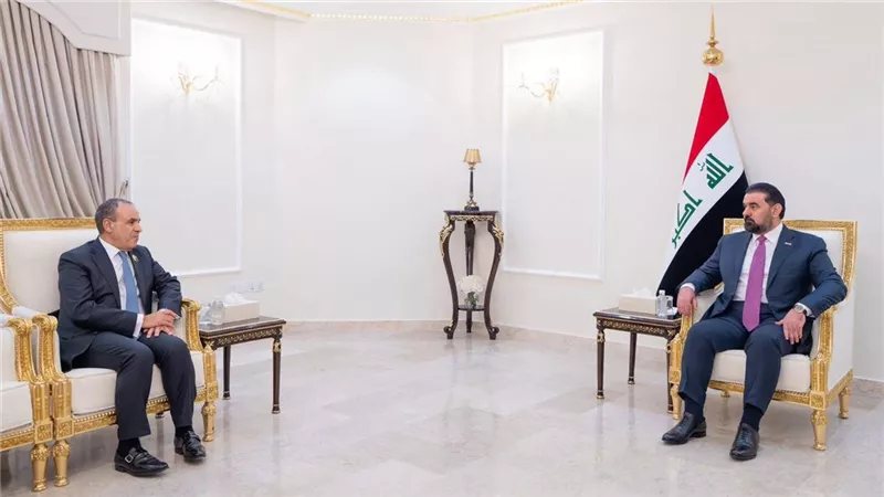 وزير الخارجية يلتقي رئيس مجلس النواب العراقي.. ويشدد على أهمية تعزيز التعاون البرلماني ودعم استقرار العراق