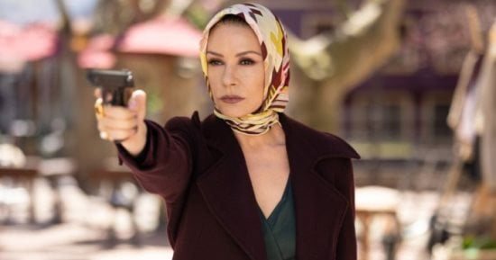 تعرف على أغانى مسلسل كاثرين زيتا جونز الجديد Kill Jackie