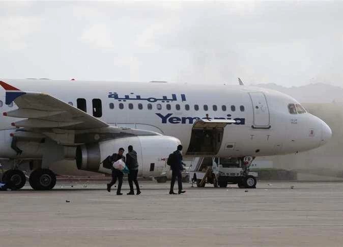 بعد الهجوم الأخير.. مسؤول يمني: مطار عدن الدولي ينجو من القصف الصاروخي والمنشآت الحيوية في أمان