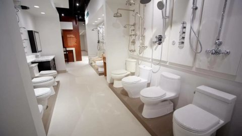 رغم الركود الكبير.. متى بشاي: 15% زيادة في أسعار الأدوات الصحية لهذه الأسباب