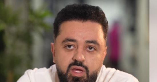 حاتم فهمى يكشف تفاصيل عودته للغناء: هبدأ من أول وجديد كأنى مطرب جديد