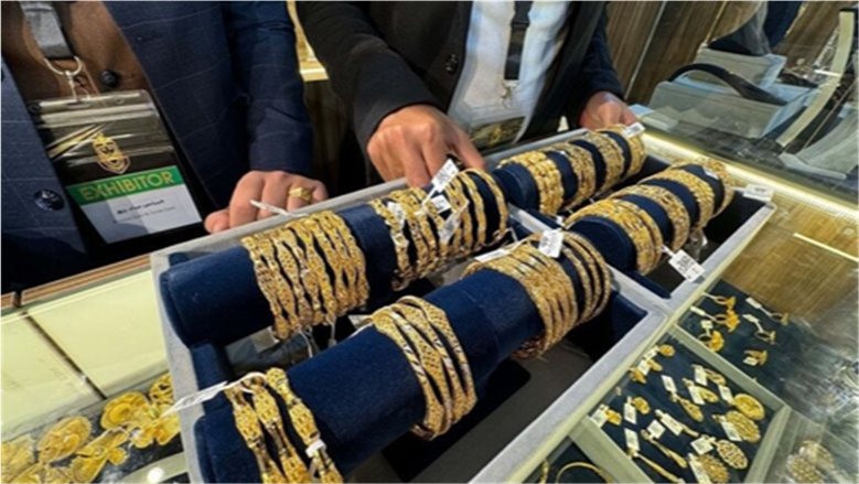 سعر جرام الذهب اليوم الاثنين.. تحديث أسعار عيار 24 و21 و18