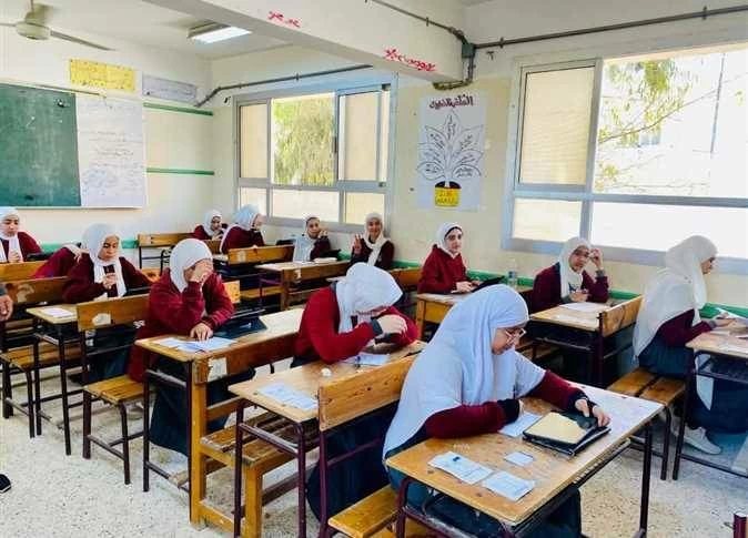 نظام امتحانات أولى ثانوي 2026.. الموعد ومقررات اختبار أكتوبر