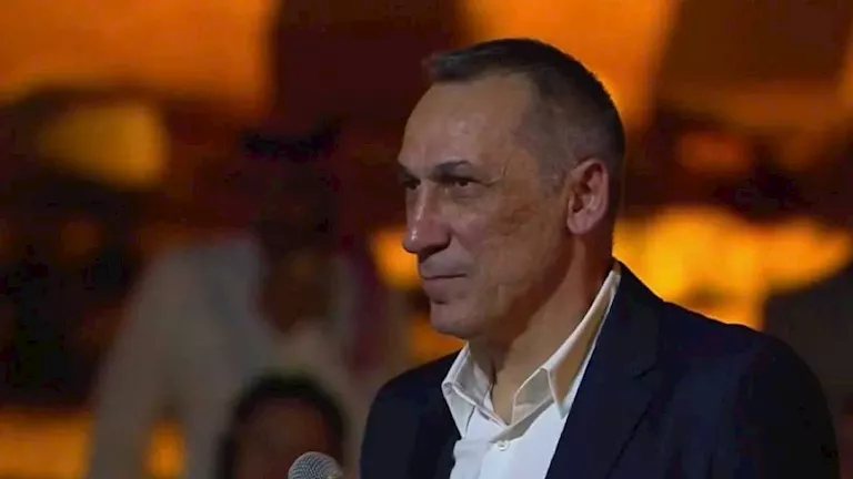 رد رسمي على أنباء تغيير مدرب الصقور.. ماذا قال الاتحاد السعودي؟
