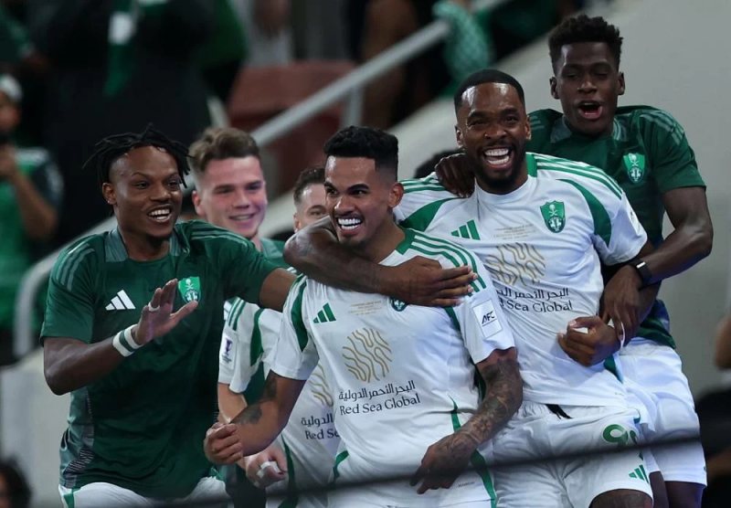 القنوات الناقلة لمباراة الأهلي ضد الشباب في الدوري السعودي