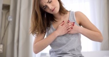 نوبة قلبية فى الثلاثينيات.. علامات يجب الإنتباه لها