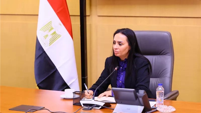 وزيرة التضامن تبحث دعم ذوي الإعاقة بالكراسي المتحركة والأجهزة التعويضية بالتعاون مع الجمعيات الأهلية