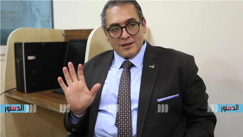 خبير اقتصادي يوضح تأثير رفع موديز تصنيف مصر إلى B3