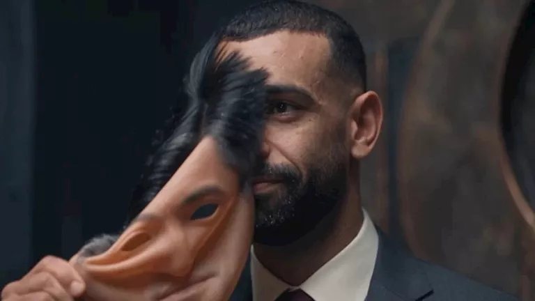 طرابزون سبور يسخر من بشكتاش برسالة من محمد صلاح (فيديو)