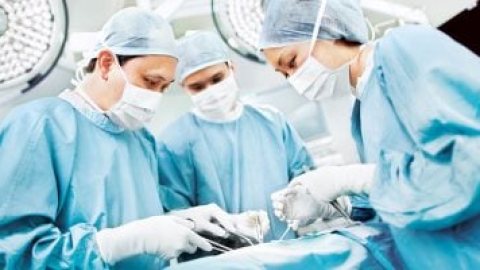 تطبيقات الهاتف المحمول تقلل المضاعفات بعد العمليات الجراحية.. دراسة توضح