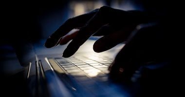 تقنية تراقب الـ AI من الداخل.. اكتشاف 94% من محاولات الاختراق بتكلفة أقل