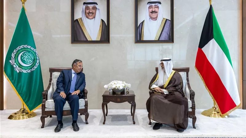 نبيل فهمي يزور مقر وزارة الخارجية الكويتية ويلتقي وزير الخارجية في إطار زيارته الرسمية لدولة الكويت