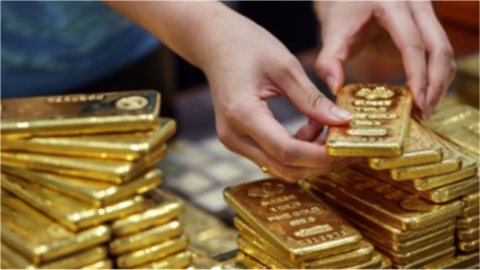 تراجع جديد للذهب.. الأوقية تخسر 16.8 دولار