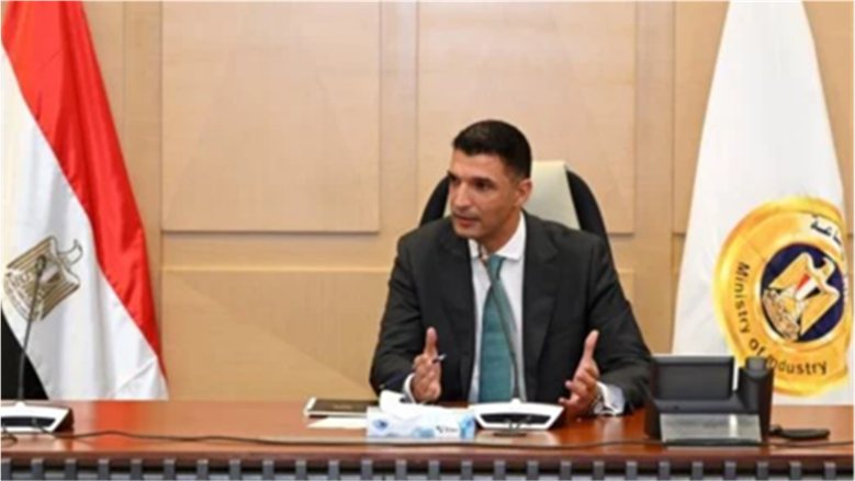 جلسة «نحو استثمار منتج وصناعة تنافسية وفرص عمل مستدامة».. وزير الصناعة: 10 مليارات جنيه لتمويل المصانع المتعثرة